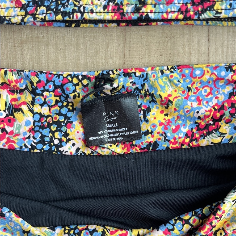 High-Waist Bikini Set in Multicolor - Picture 2 of 4